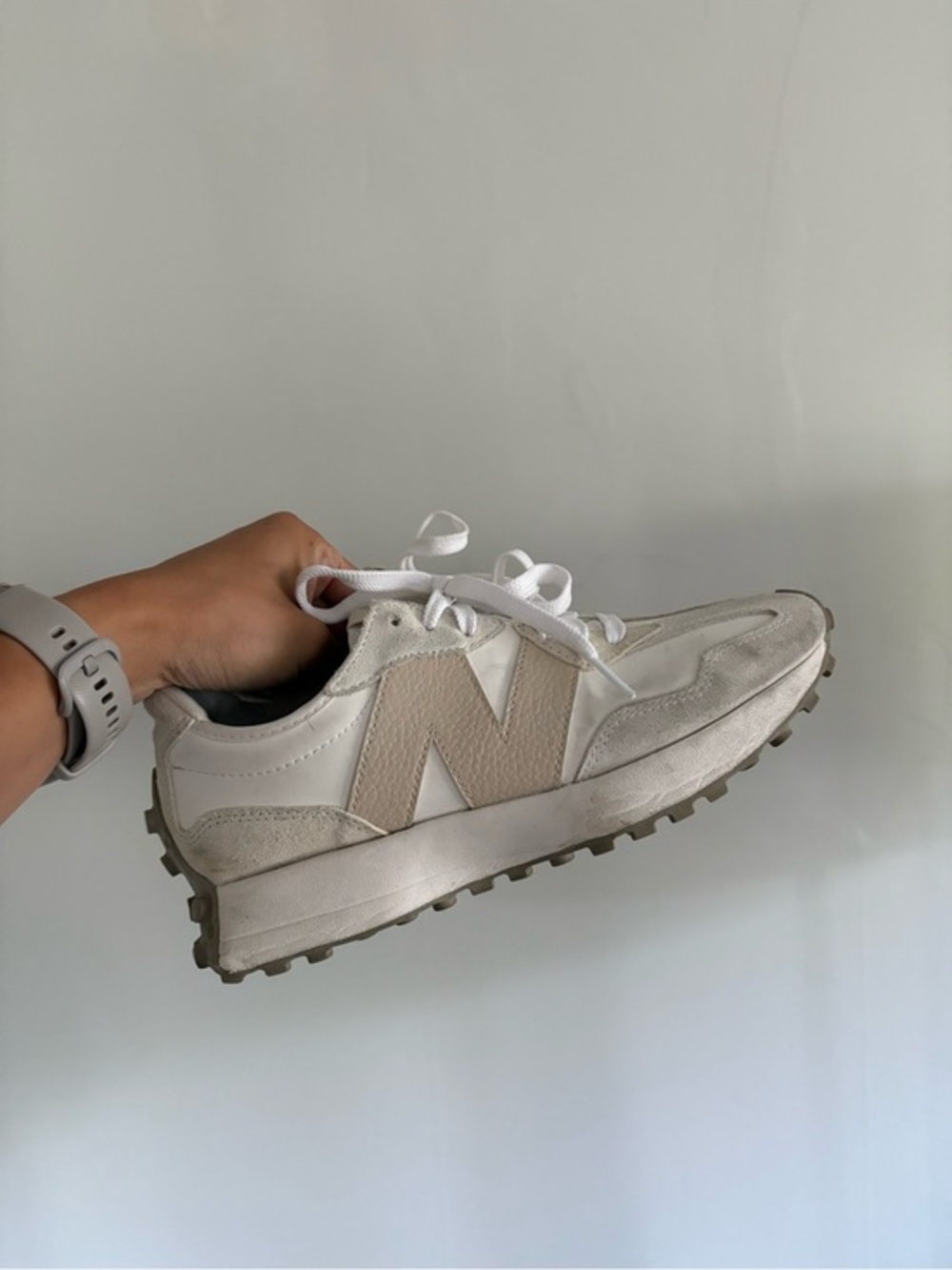 New Balance Women's White & Beige Casual Runner